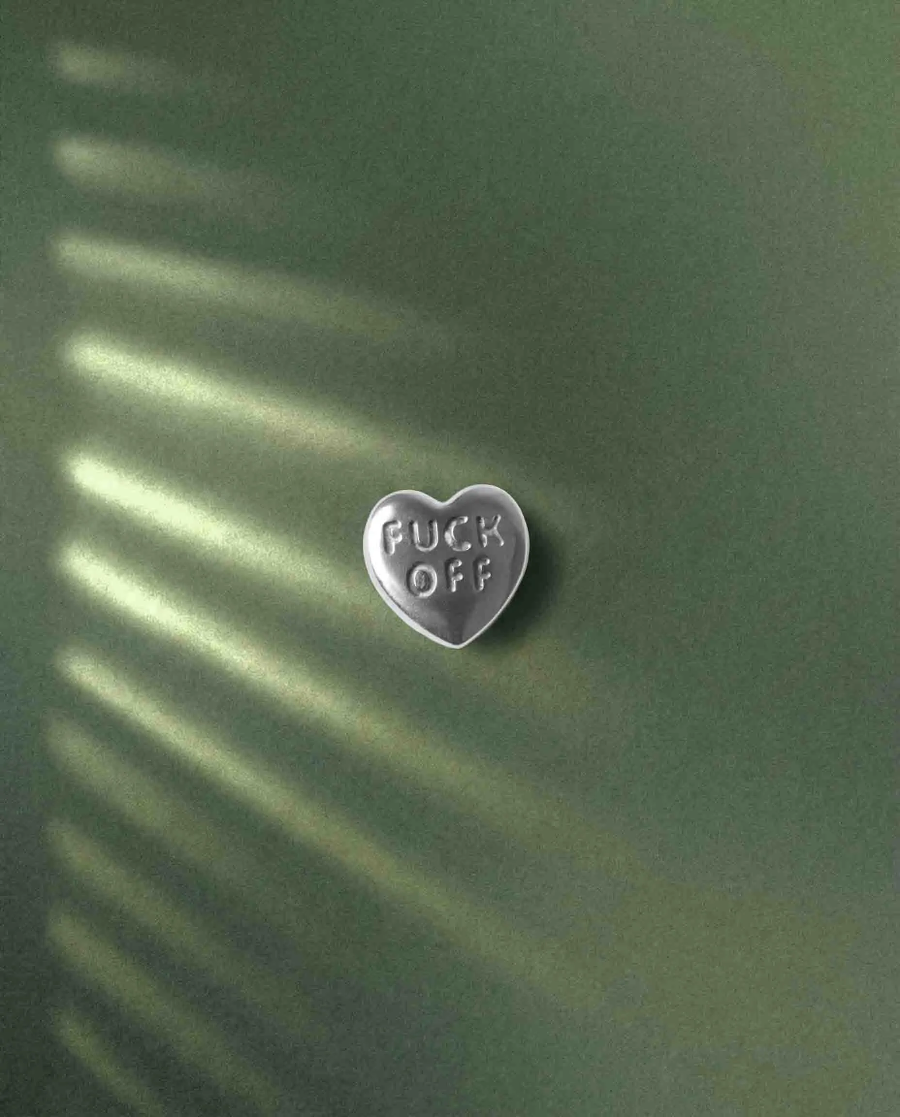 top savage love titanio